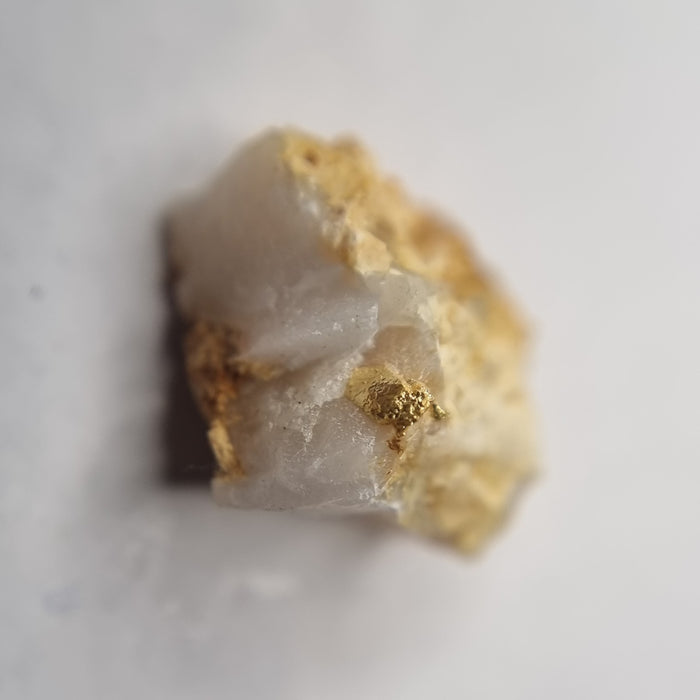 Gold Quartz and Carbonate Minerals - Berringa Victoria. 25186