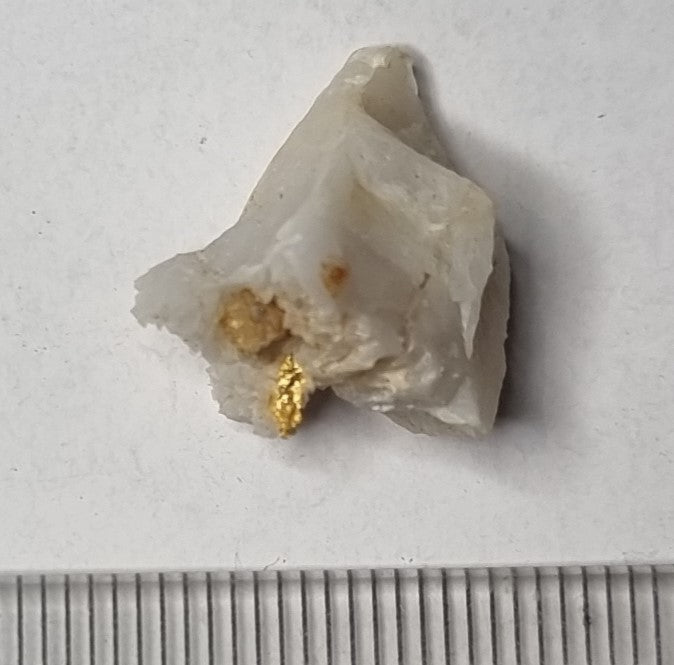 Gold in quartz - Berringa Victoria Australia   25199