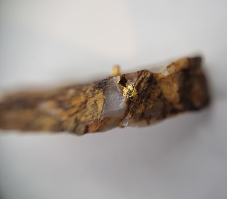 Gold in quartz,  Berringa Victoria Australia   25185
