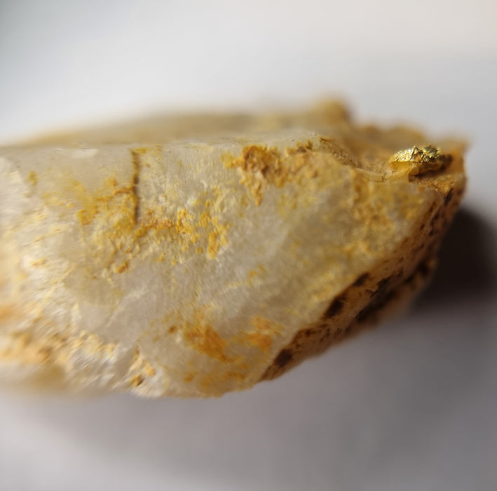 Gold in quartz,  Berringa Victoria Australia   25187