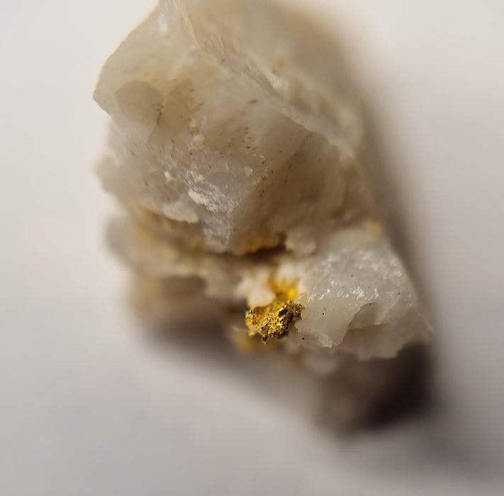Gold in quartz - Berringa Victoria Australia   25199