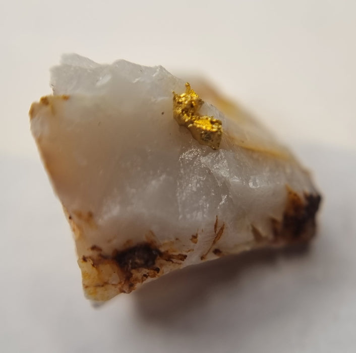 Gold in quartz - Berringa Victoria Australia   25200