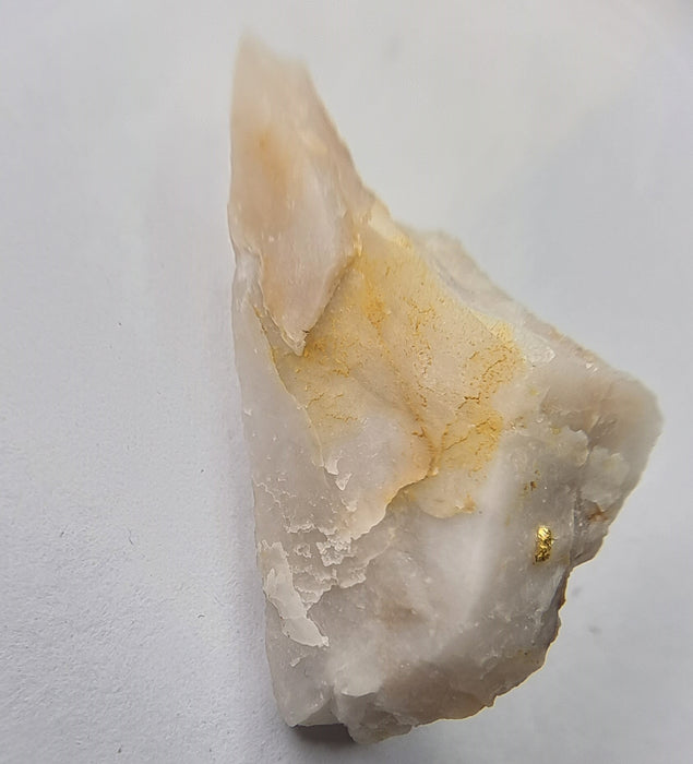 Gold in quartz - Berringa Victoria Australia   25205