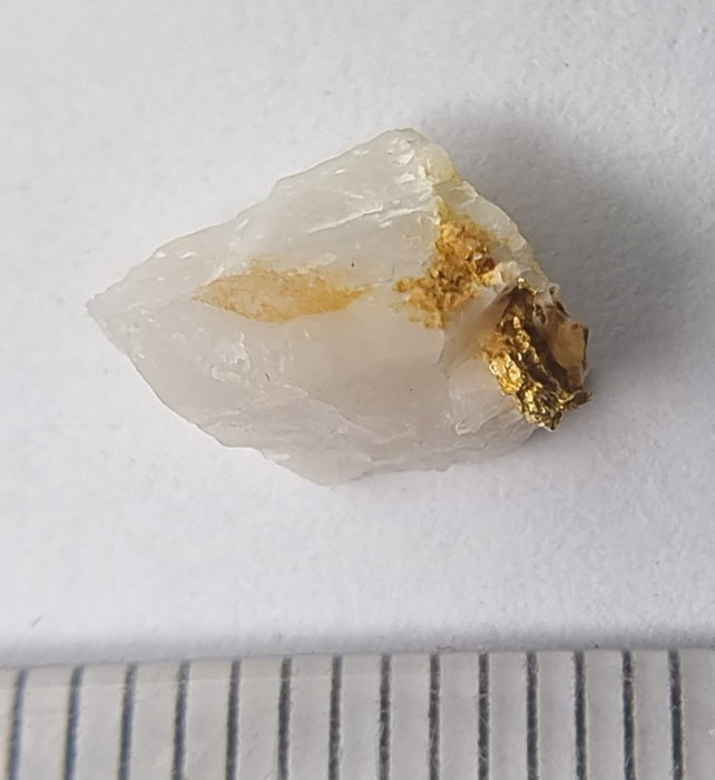 Gold in quartz - Berringa Victoria Australia  (25206)